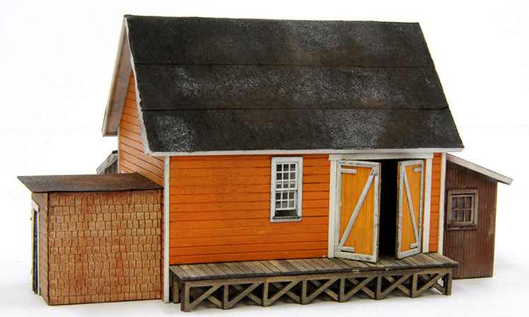 Crick Hollow Hardware & Miners Supply - F 1:20.3 scale kit #8127