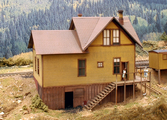 Vance Junction Section House - O scale kit #124 O